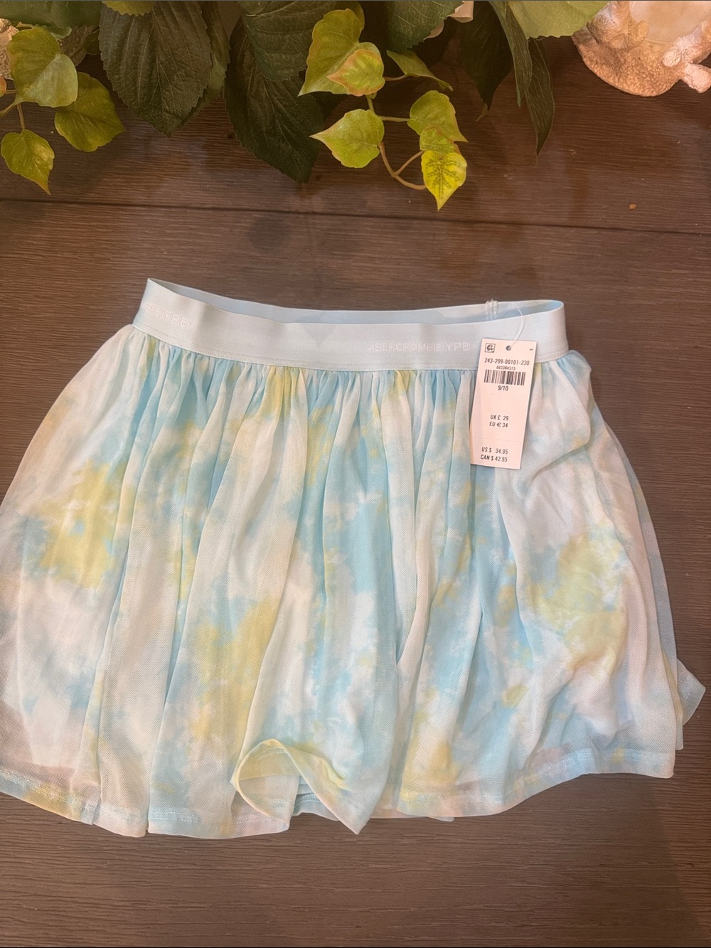 Abercrombie kids watercolor skort